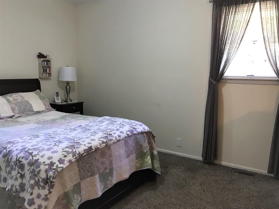 1820 Ridgeway Avenue Vincennes, IN 47591 - Photo 13 of 27 Gallery Image 13