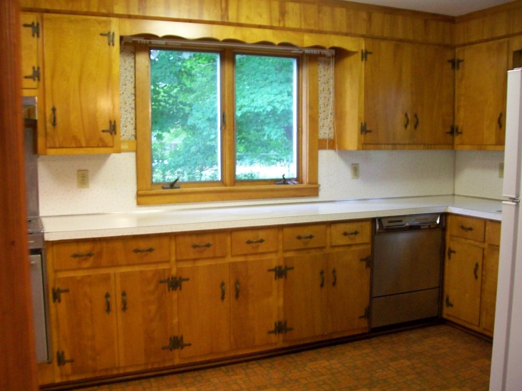 34 Albany Road West Stockbridge, MA 01266 - Photo 12 of 34 a bathroom with a window and a sink