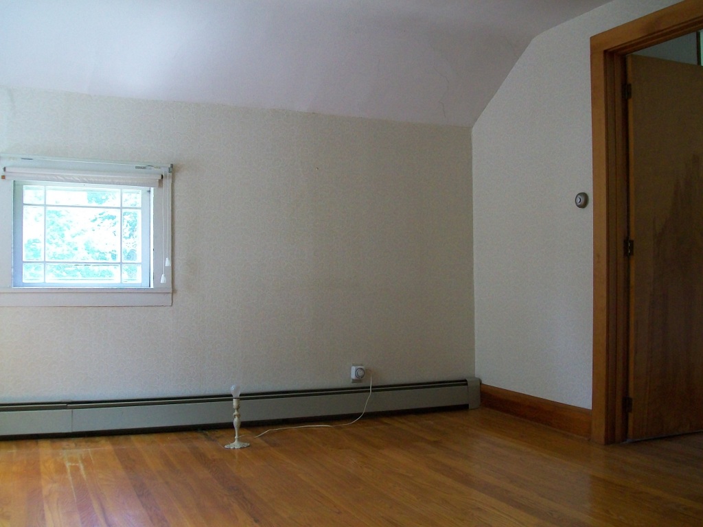 34 Albany Road West Stockbridge, MA 01266 - Photo 24 of 34 an empty room with a window
