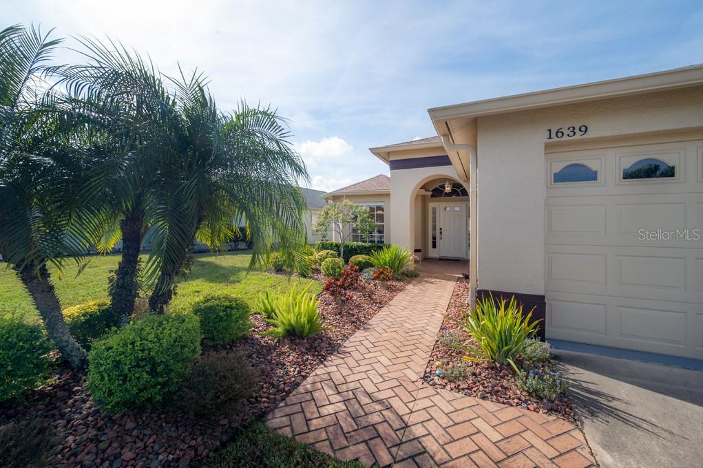 1639 Arbor Knoll Loop Trinity, FL 34655 - Photo 2 of 44