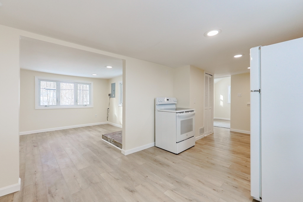 6 Hastings Road Spencer, MA 01562 - Photo 9 of 39 Gallery Image 9