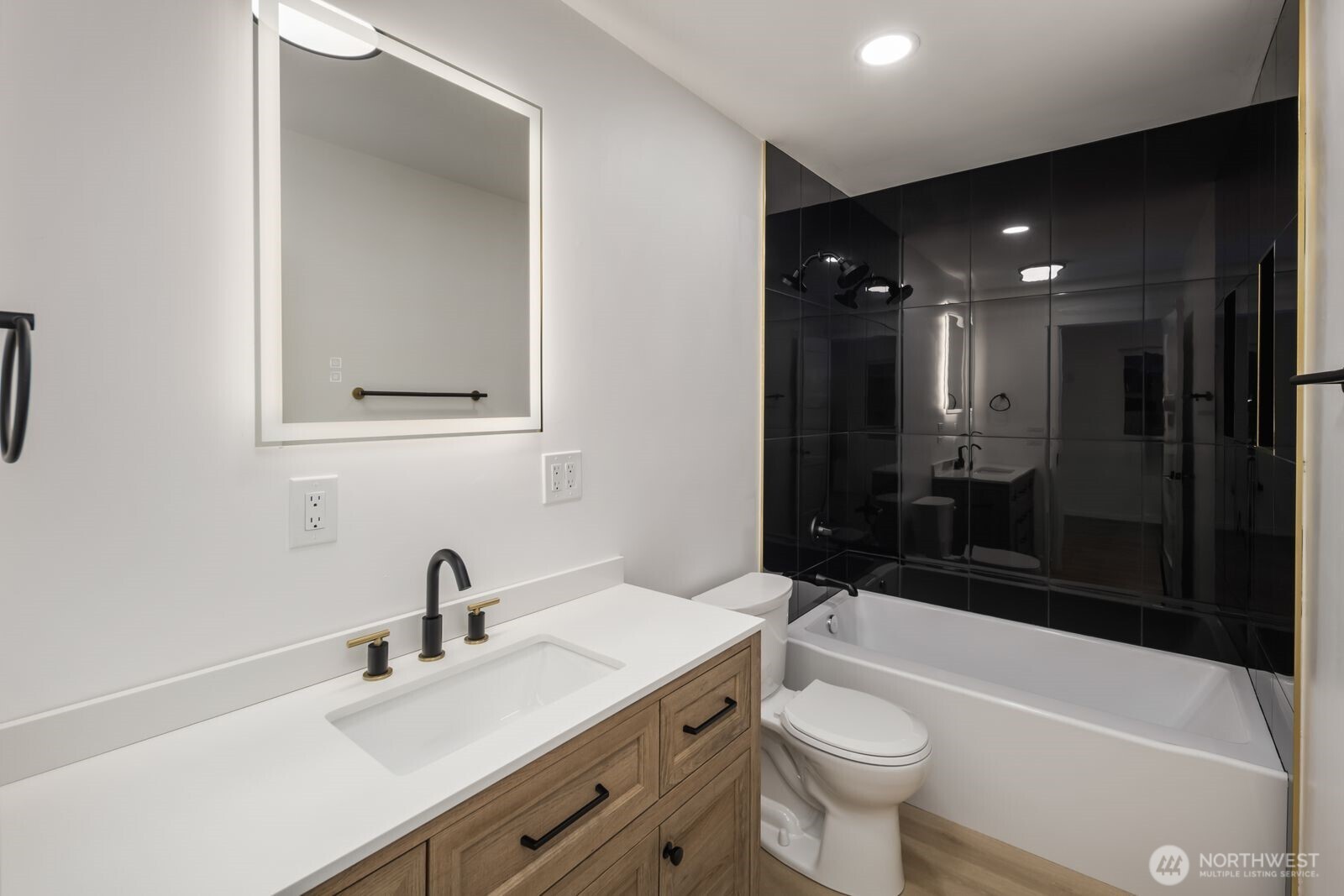 5945 Fauntleroy Way Southwest Seattle, WA 98136 - Photo 13 of 25