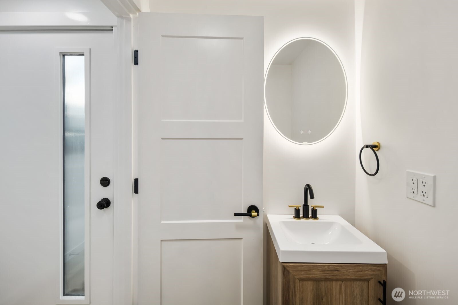 5945 Fauntleroy Way Southwest Seattle, WA 98136 - Photo 14 of 25