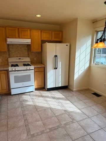 $575,000 | 6 Lilac Court, Unit 6, Hopkinton, MA 01748