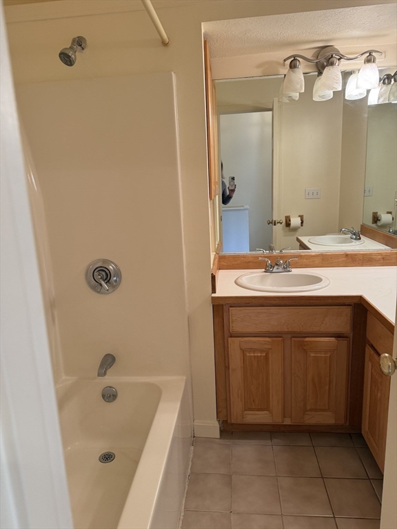 6 Lilac Court, Unit 6 Hopkinton, MA 01748 - Photo 9 of 19