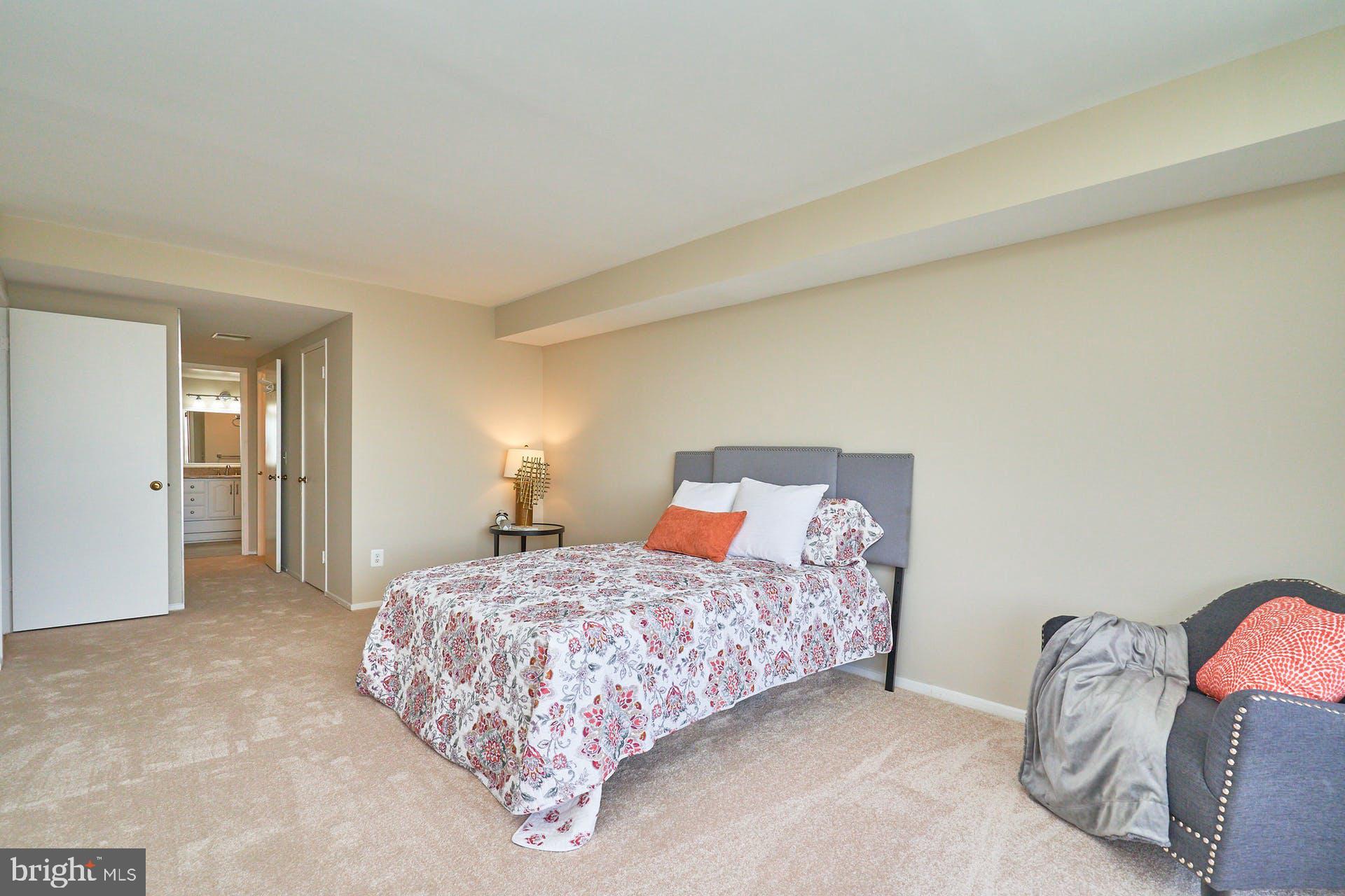 6101 Edsall Road, Unit 1707 Alexandria, VA 22304 - Photo 15 of 45 Freshly Painted Primary Bedroom Suite