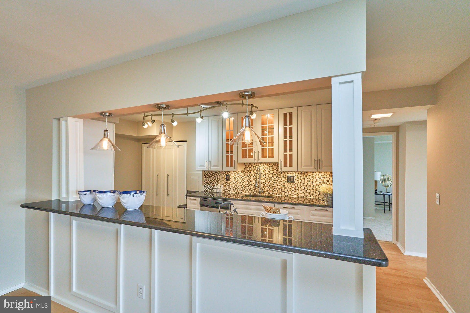 6101 Edsall Road, Unit 1707 Alexandria, VA 22304 - Photo 9 of 45 Wonderful Kitchen Pass Through Area