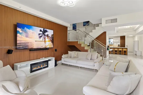 $2,099,000 | 3040 North Ocean Boulevard, Unit N101, Fort Lauderdale, FL 33308