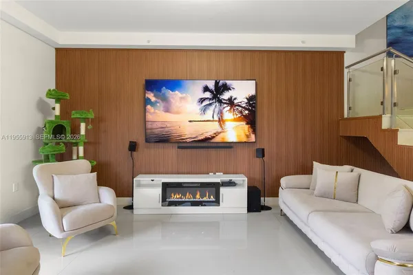 $2,099,000 | 3040 North Ocean Boulevard, Unit N101, Fort Lauderdale, FL 33308