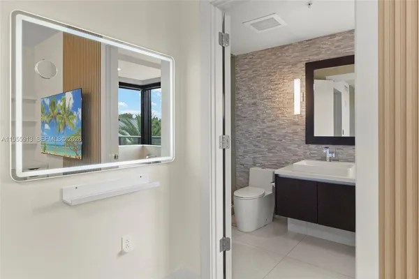 $2,099,000 | 3040 North Ocean Boulevard, Unit N101, Fort Lauderdale, FL 33308