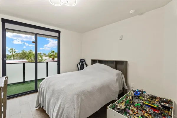 $2,099,000 | 3040 North Ocean Boulevard, Unit N101, Fort Lauderdale, FL 33308