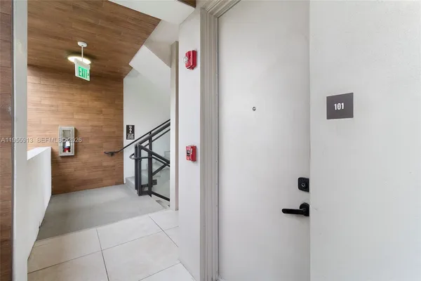 $2,099,000 | 3040 North Ocean Boulevard, Unit N101, Fort Lauderdale, FL 33308