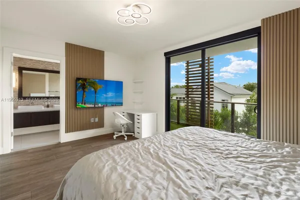 $2,099,000 | 3040 North Ocean Boulevard, Unit N101, Fort Lauderdale, FL 33308