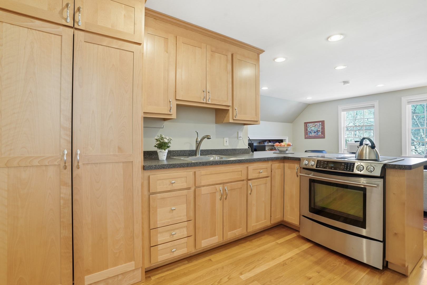 25 Bold Meadow Road Edgartown, MA 02539 - Photo 33 of 42 Guest apartment kitchen
