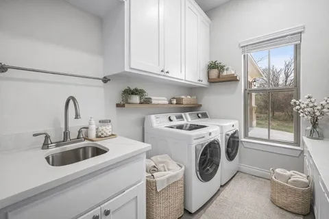 $390,000 | 139 West Maple Drive, Granite Shoals, TX 78654