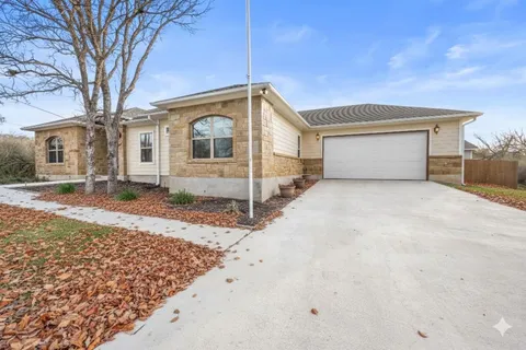 $390,000 | 139 West Maple Drive, Granite Shoals, TX 78654