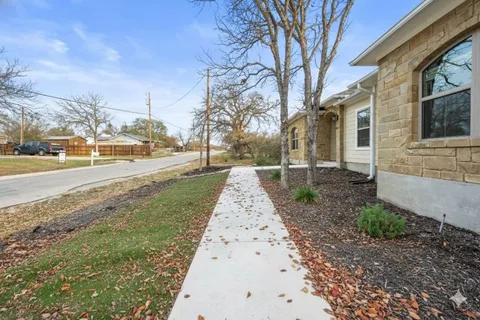 $390,000 | 139 West Maple Drive, Granite Shoals, TX 78654