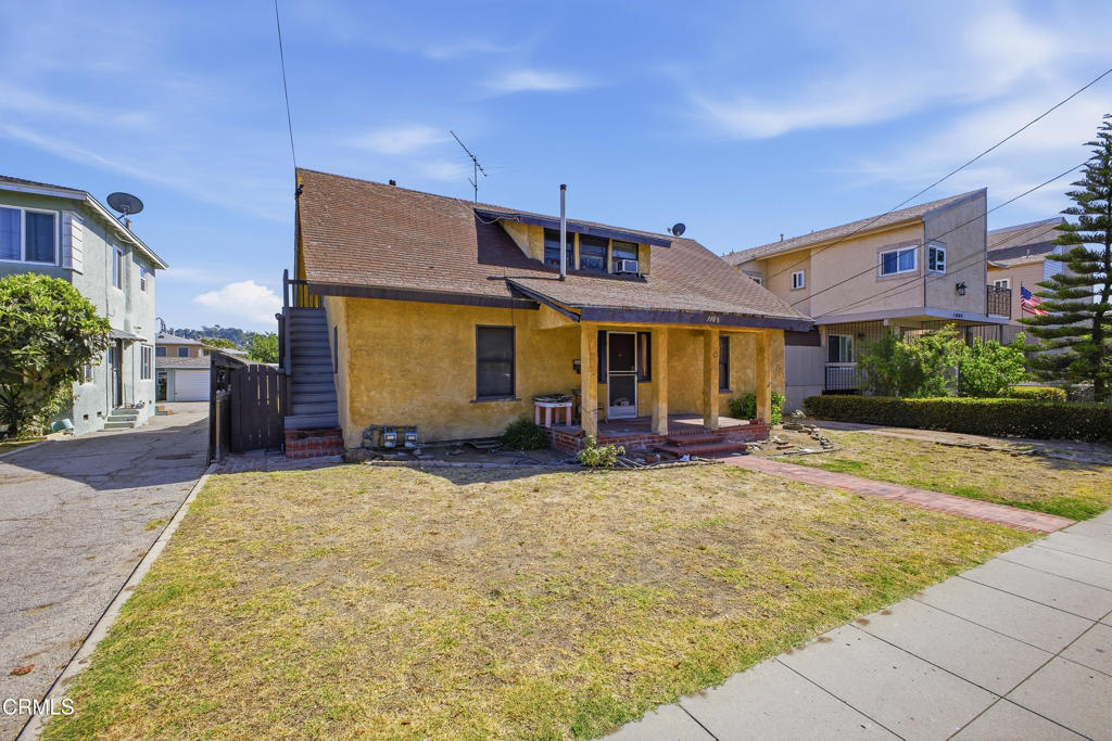 1008 East Windsor Road Glendale, CA 91205 - Photo 2 of 10 Second unit upstairs
