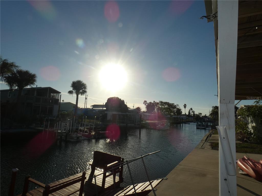 6814 Gull Lane Hudson, FL 34667 - Photo 5 of 51