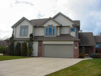 3213 South Ridge Crest Court New Berlin, WI 53151 - Photo 1 of 1 Front view
