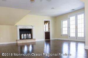 2405 Riverside Terrace Manasquan, NJ 08736 - Photo 20 of 37 20160414152428474033000000