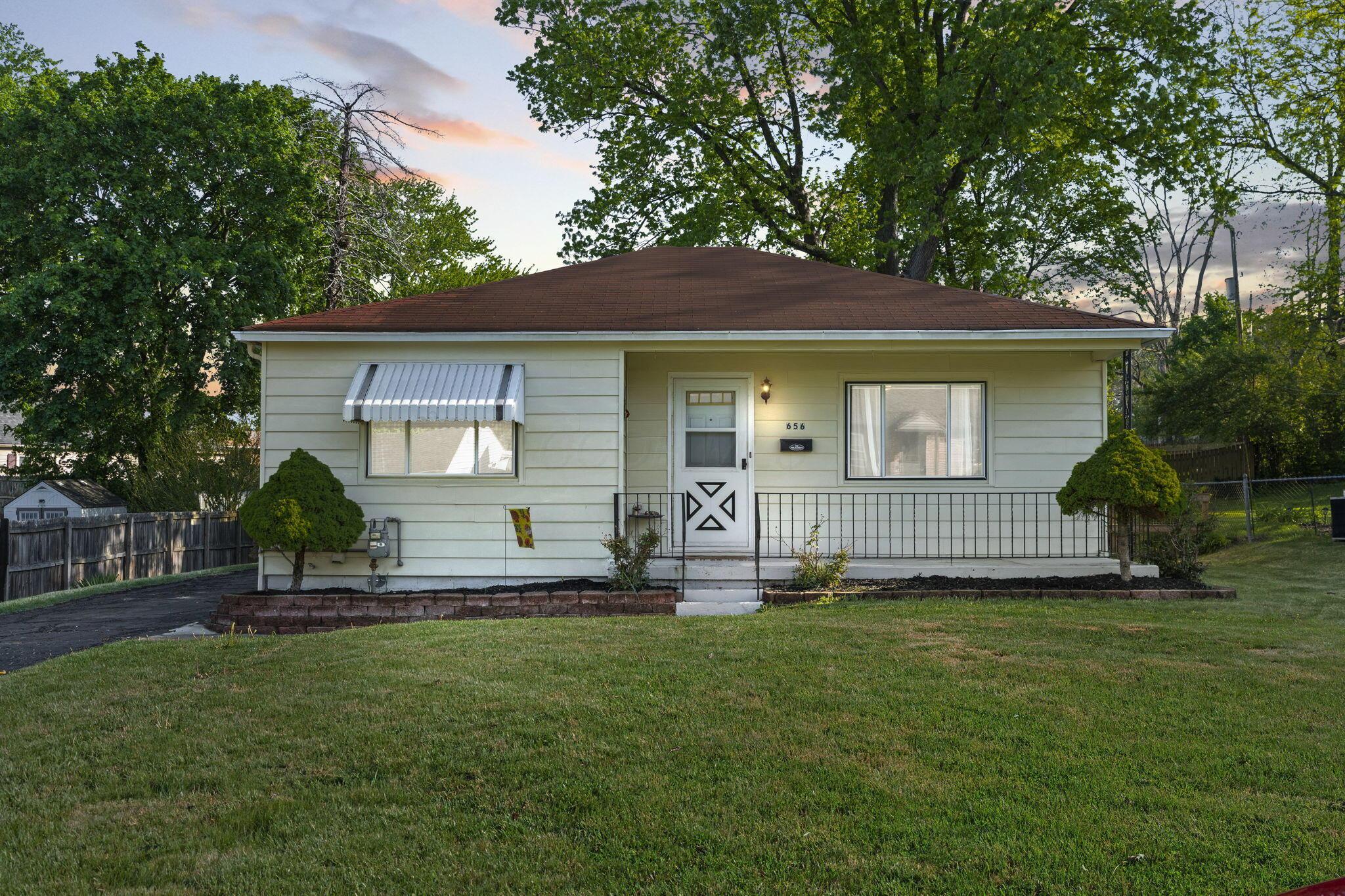 656 Mayhill Road Springfield, OH 45504 - Photo 2 of 38
