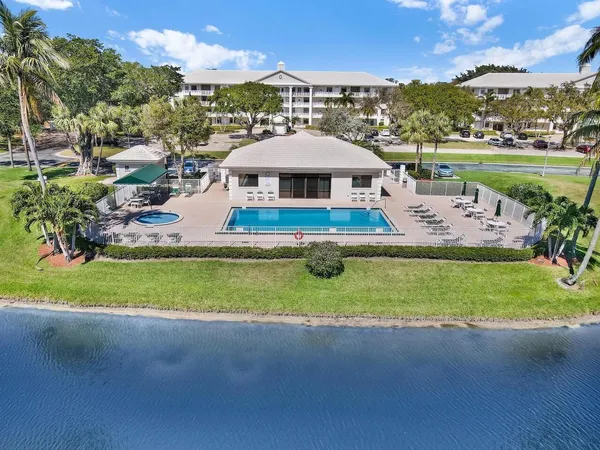 $325,000 | 6049 Balboa Circle, Unit 202, Boca Raton, FL 33433