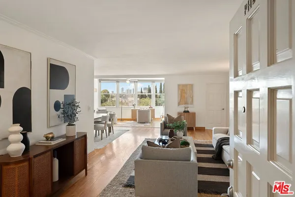 $1,199,000 | 10725 Ohio Avenue, Unit 2, Los Angeles, CA 90024