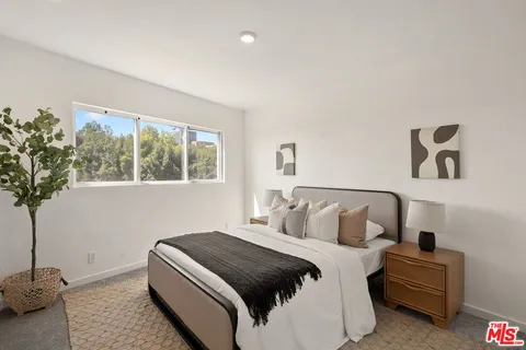 $1,199,000 | 10725 Ohio Avenue, Unit 2, Los Angeles, CA 90024