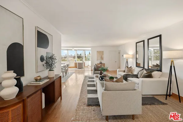 $1,199,000 | 10725 Ohio Avenue, Unit 2, Los Angeles, CA 90024