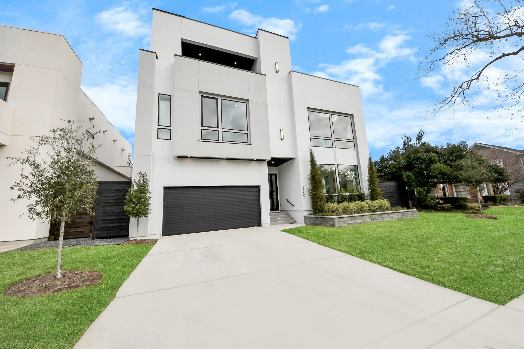 2232 Swift Boulevard Houston, TX 77030 - Photo 2 of 46