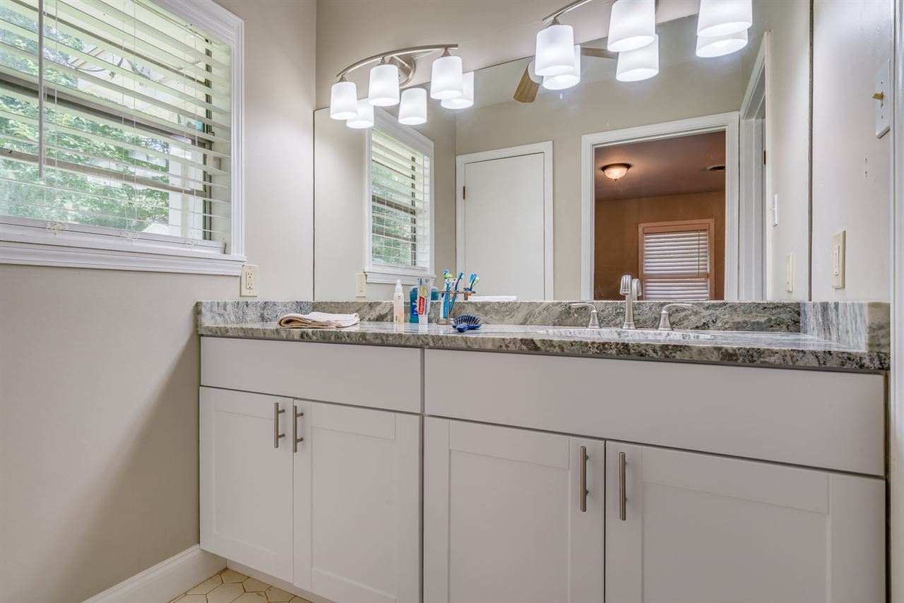 1026 Wilbec Road Memphis, TN 38117 - Photo 13 of 25