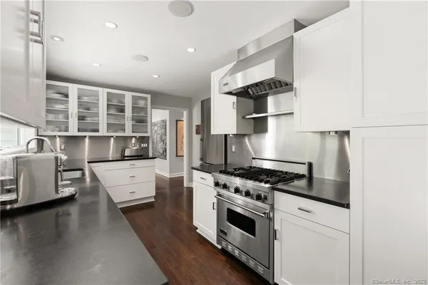 $12,000 | 117 Tobys Lane, New Canaan, CT 06840