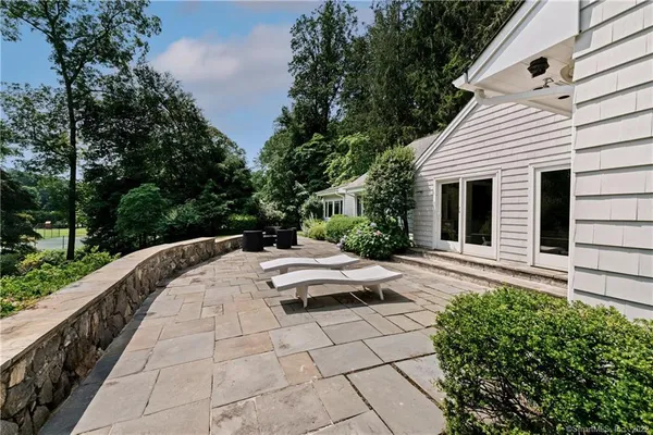 $12,000 | 117 Tobys Lane, New Canaan, CT 06840