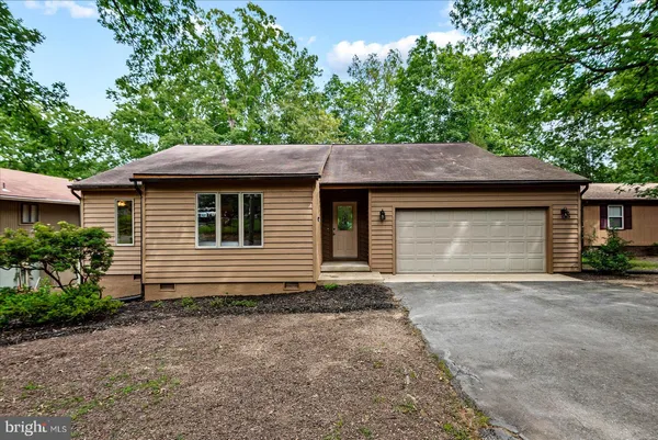 $395,000 | 705 Mt Pleasant Drive, Locust Grove, VA 22508