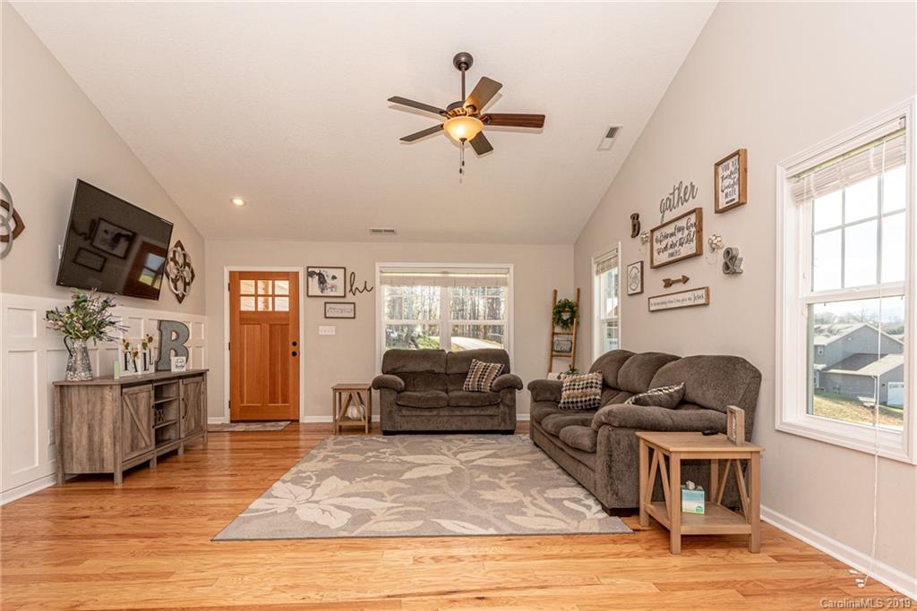 53 Parrot Road, Unit 7 Candler, NC 28715 - Photo 12 of 41 Gallery Image 12