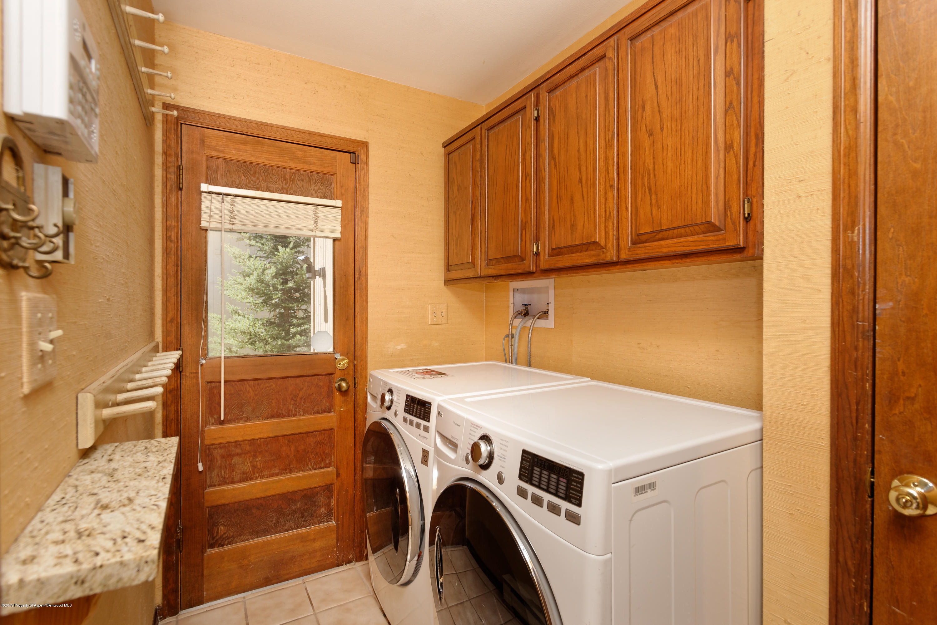 215 Riverside Drive Basalt, CO 81621 - Photo 15 of 33 215RiversideDr_HiRes012