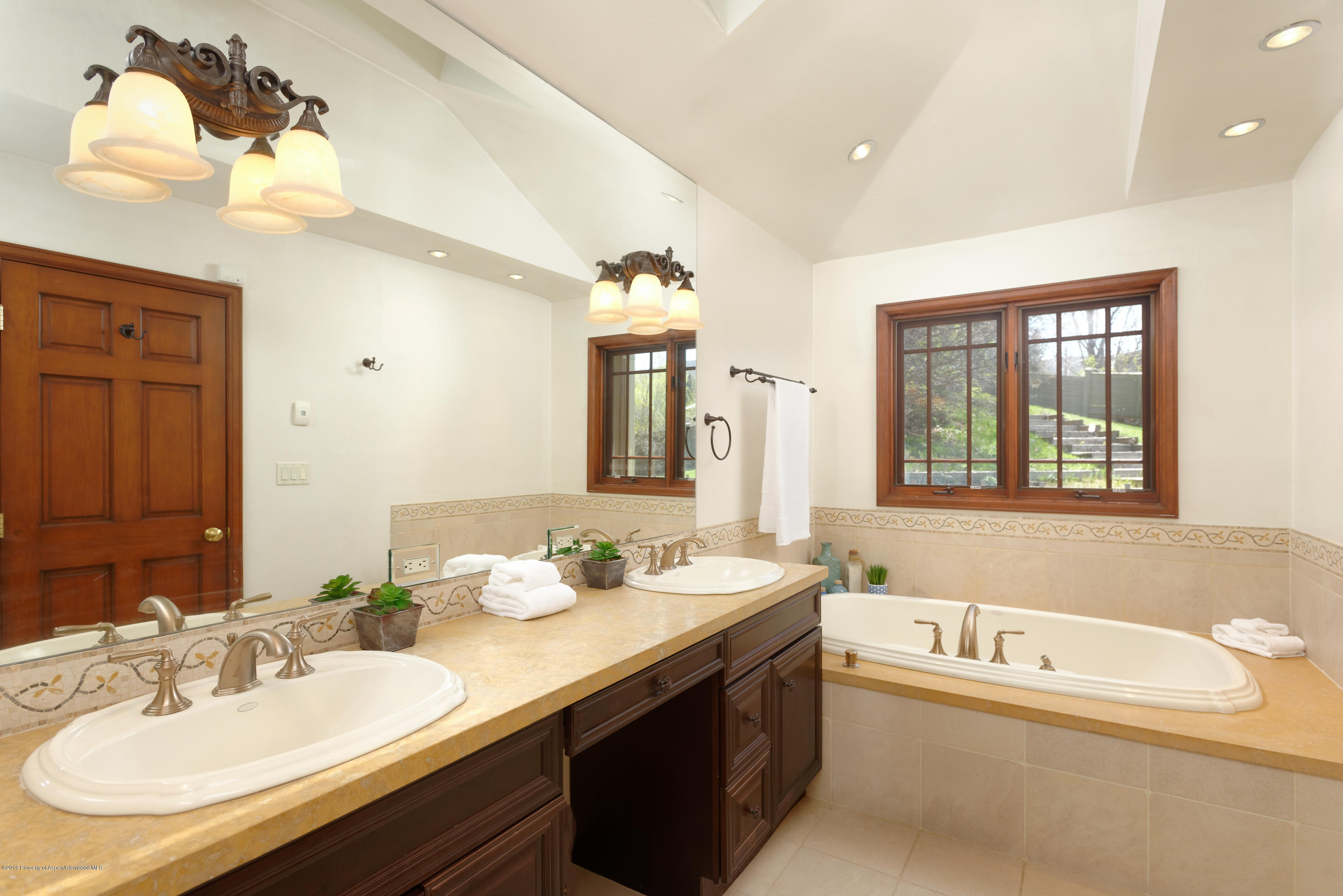 215 Riverside Drive Basalt, CO 81621 - Photo 17 of 33 215RiversideDr_HiRes003