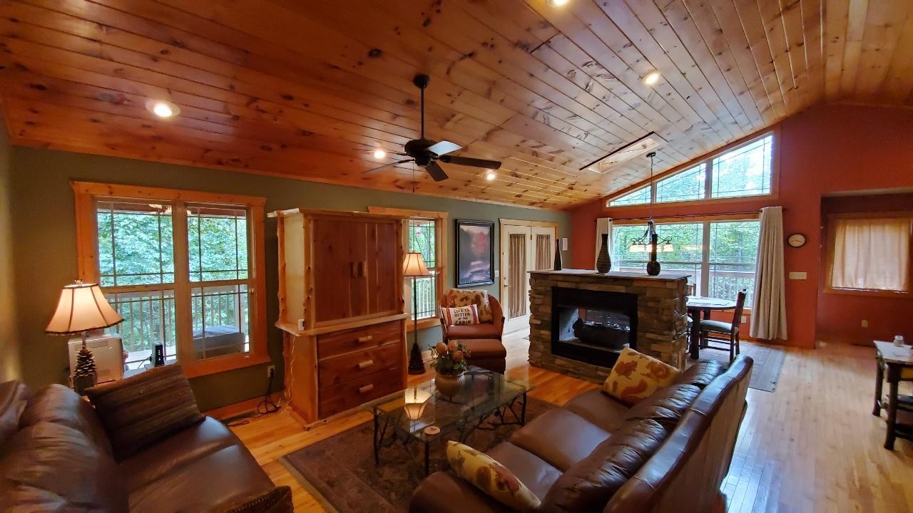 5270 Riversong Way Sevierville, TN 37876 - Photo 5 of 33 Gallery Image 5