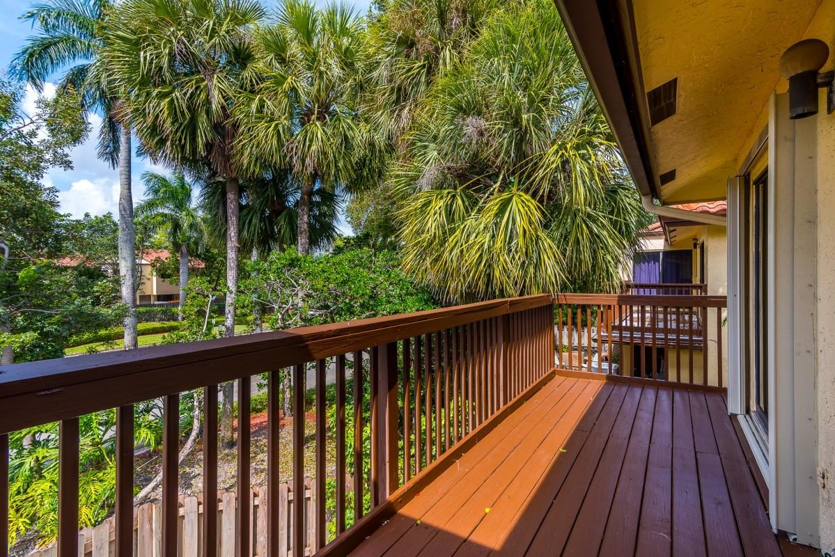 5663 Fox Hollow Drive, Unit D Boca Raton, FL 33486 - Photo 15 of 24 photo-22jpg