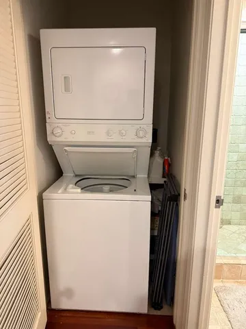 $4,250 | 2650 North Halsted Street, Unit 4, Chicago, IL 60614