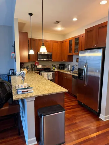 $4,250 | 2650 North Halsted Street, Unit 4, Chicago, IL 60614