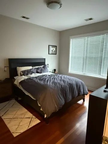 $4,250 | 2650 North Halsted Street, Unit 4, Chicago, IL 60614