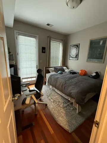 $4,250 | 2650 North Halsted Street, Unit 4, Chicago, IL 60614