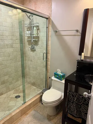 $4,250 | 2650 North Halsted Street, Unit 4, Chicago, IL 60614