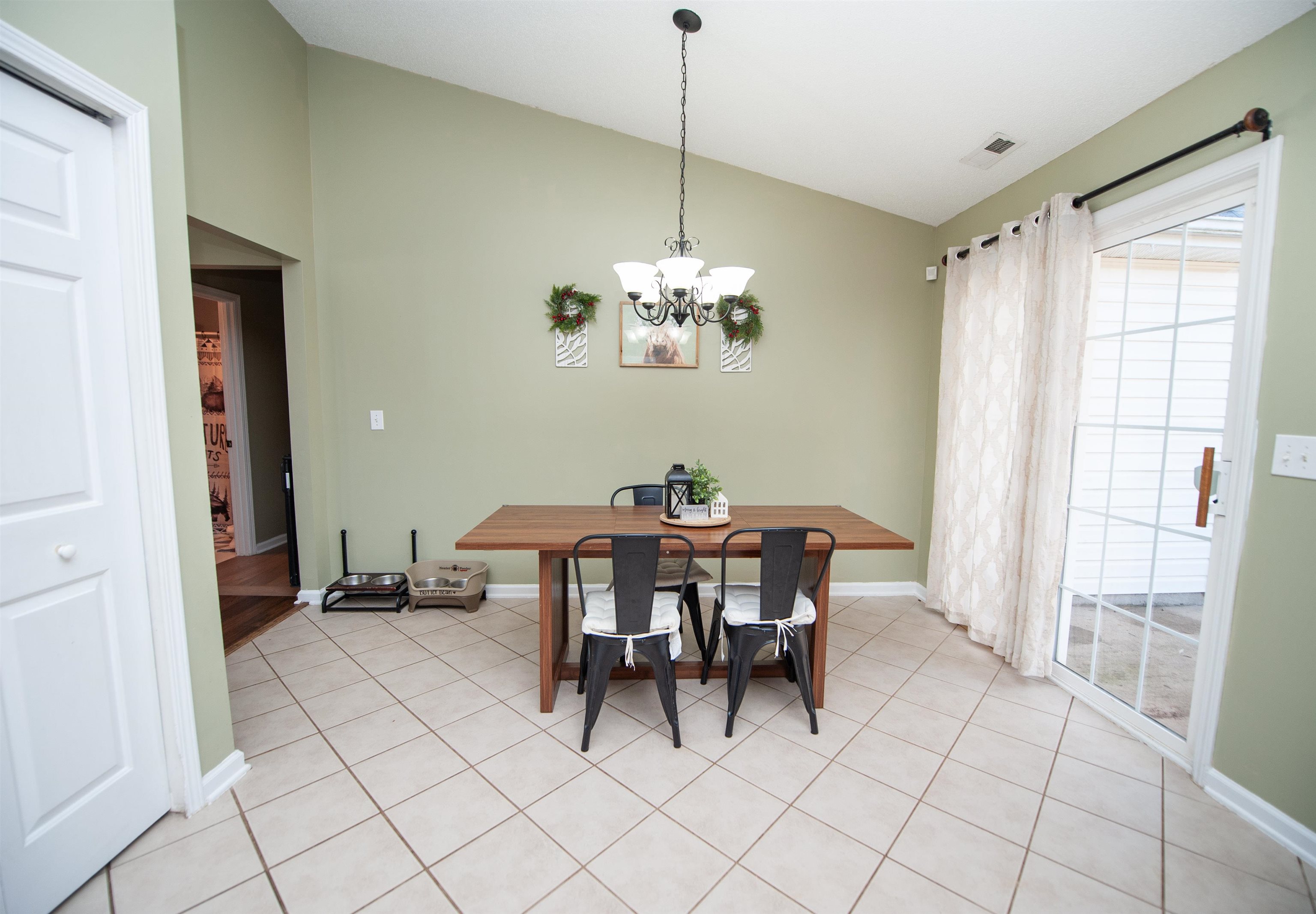 864 Thornbird Circle Boiling Springs, SC 29316 - Photo 5 of 22