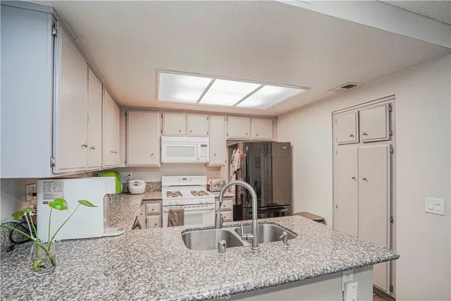 $768,000 | 23 Calle De Cabos, Phillips Ranch, CA 91766