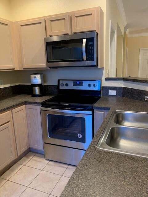 3083 Laurel Ridge Circle Riviera Beach, FL 33404 - Photo 7 of 20 20190626205923590083000000-o
