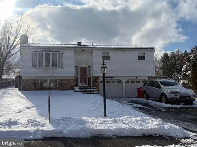 $445,000 | 1493 Maguire Lane, Warminster, PA 18974