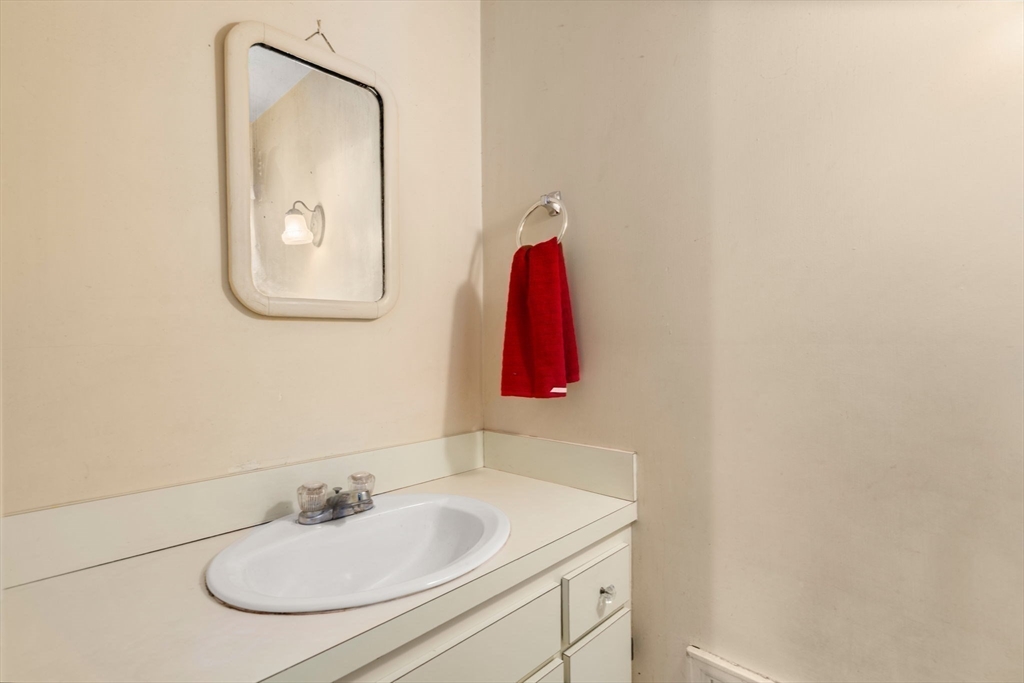 10 Wilde Road Wellesley, MA 02481 - Photo 15 of 30